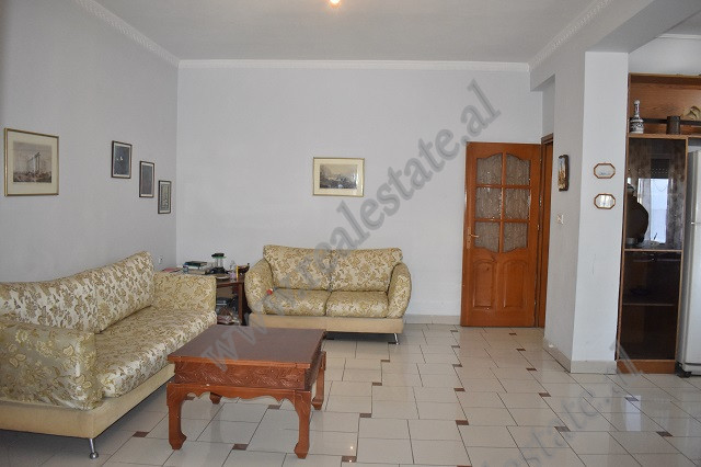 Apartament 2+1 me qera prane rruges Mine Peza ne Tirane (TRR-417-17L)